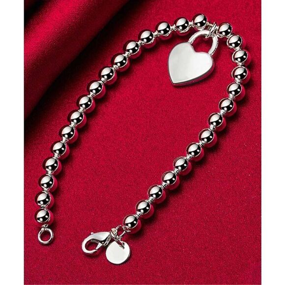Silver Heart Lock Beaded Bracelet - Picture 2 of 7